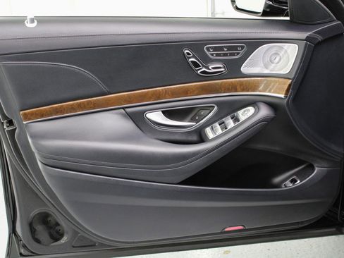 Used 2015 Mercedes-Benz S 550 Sedan image 36