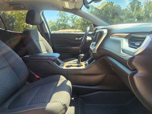 Used 2018 GMC Acadia SLE FWD image 25