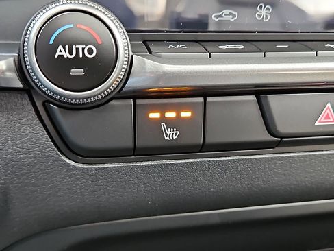 New 2026 MAZDA MAZDA3 2.5 S Sedan w/ Preferred Pkg image 23