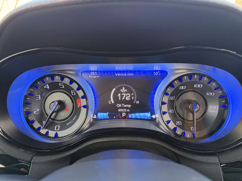 Used 2018 Chrysler 300 S w/ 300S Premium Group image 18