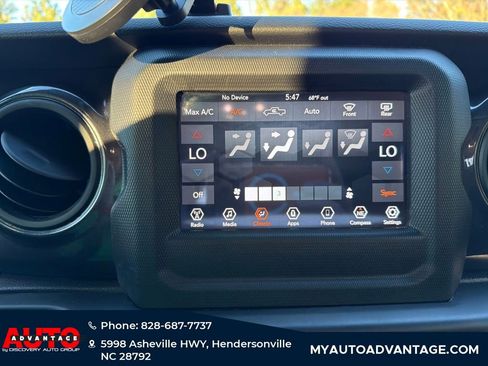 Used 2022 Jeep Gladiator Sport image 16