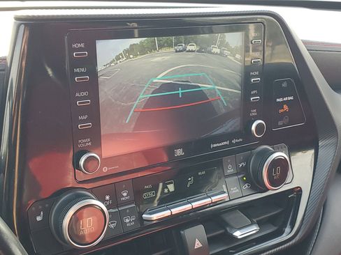 Certified 2022 Toyota Highlander XSE image 29