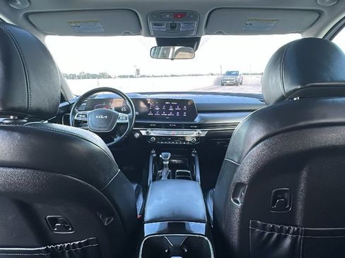 Used 2025 Kia Telluride S FWD image 30
