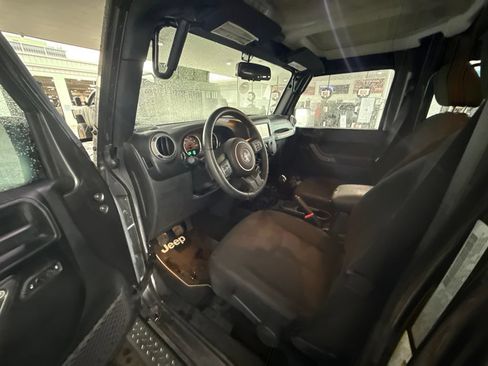 Used 2016 Jeep Wrangler Unlimited Sport w/ Quick Order Package 23S AWD/4WD image 10
