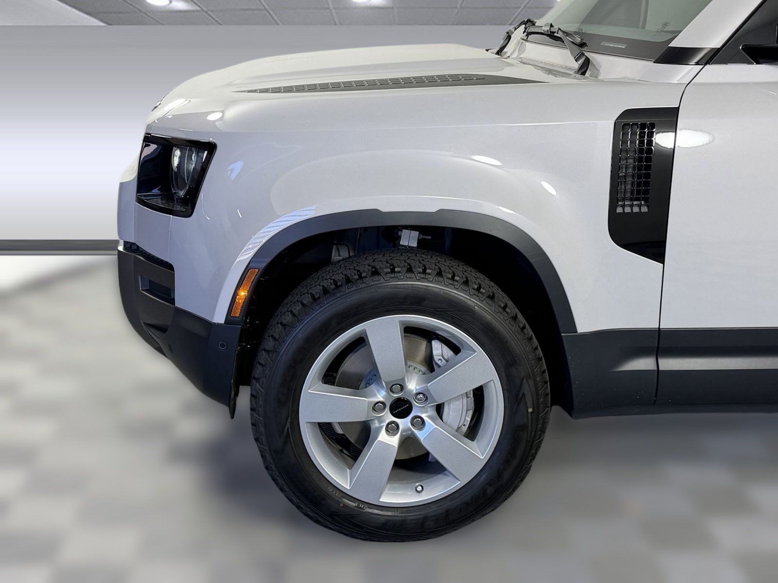 Used 2026 Land Rover Defender 110 S AWD/4WD image 7