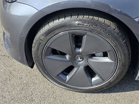 Used 2022 Tesla Model 3 image 5