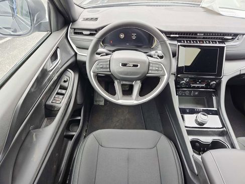 New 2026 Jeep Grand Cherokee L 4WD image 13