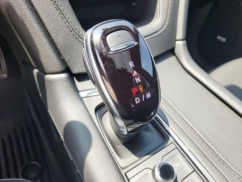Certified 2025 Cadillac XT6 Sport w/ Platinum Package AWD/4WD image 15