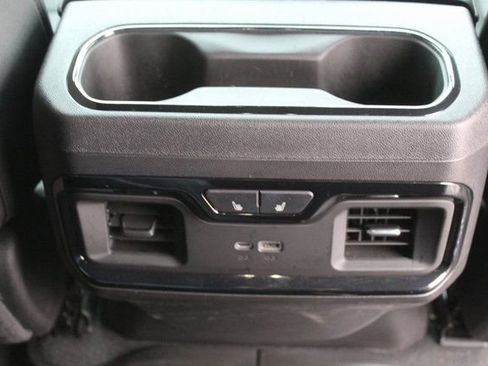 Used 2024 GMC Sierra 1500 AT4 w/ Technology Package image 21