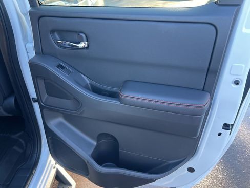 Certified 2024 Nissan Frontier PRO-4X w/ Technology Package image 15