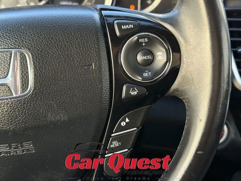 Used 2017 Honda Accord Touring image 30