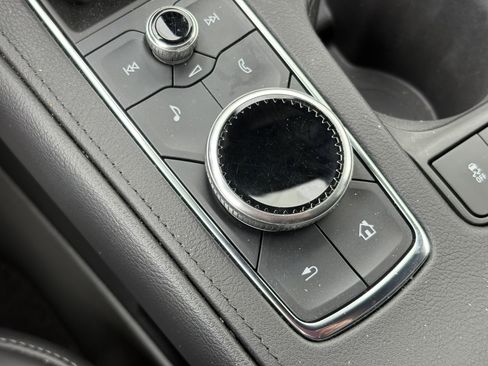 Certified 2023 Cadillac XT4 Premium Luxury image 26