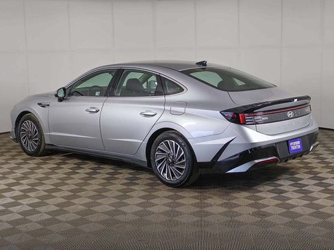 Certified 2025 Hyundai Sonata SEL FWD image 8