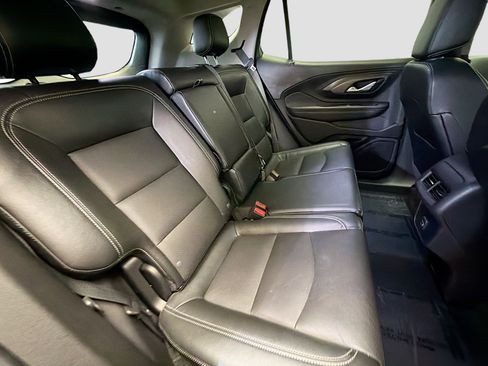 Used 2024 GMC Terrain SLT image 14