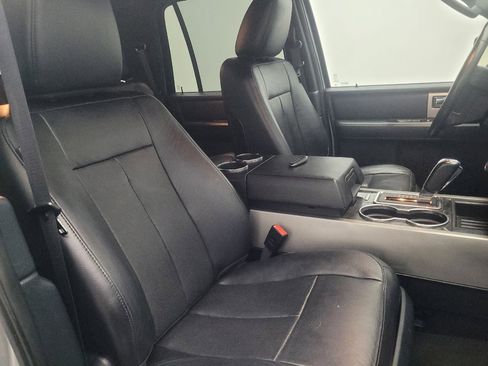 Used 2016 Ford Expedition Limited image 21