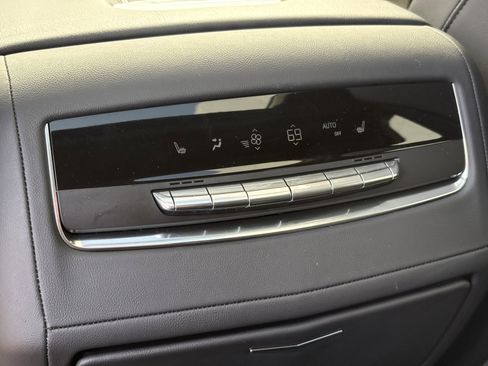 Used 2024 Cadillac Escalade Sport image 15