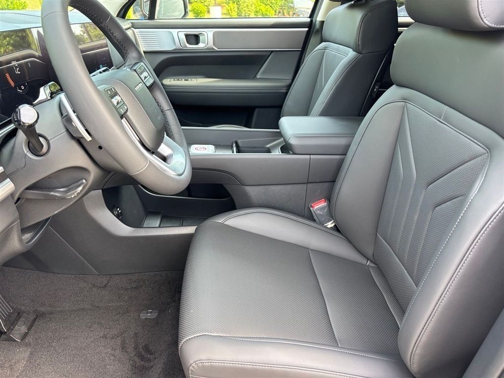 New 2027 Hyundai Santa Fe SEL FWD image 12