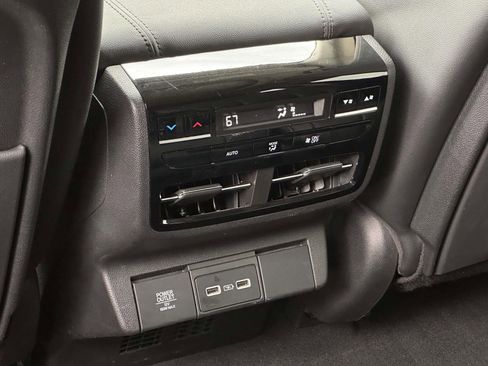 Used 2023 Acura MDX SH-AWD image 15