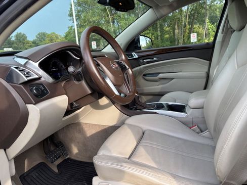 Used 2015 Cadillac SRX Luxury w/ Driver Awareness Package AWD/4WD image 17