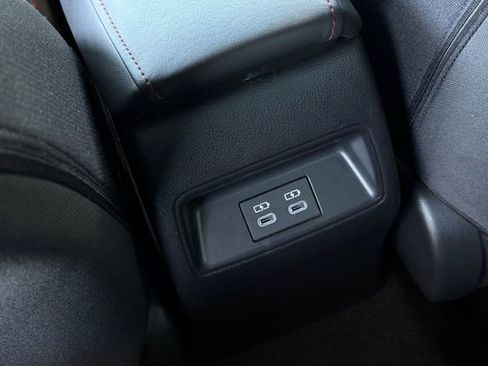 Used 2025 Toyota Corolla SE FWD image 14