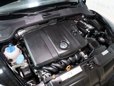 Used 2013 Volkswagen Beetle 2.5 image 28