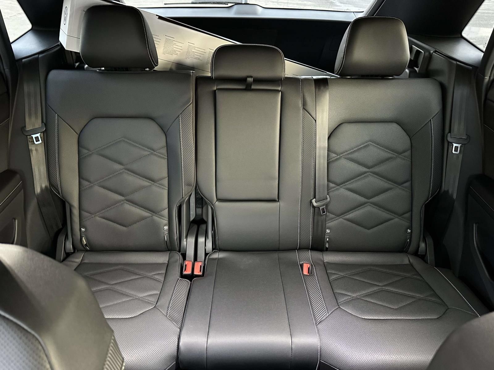 New 2026 Volkswagen Atlas Cross Sport SE AWD/4WD image 13