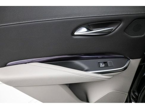 Certified 2023 Cadillac XT4 Luxury w/ Cold Weather Package image 10