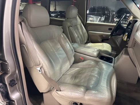 Used 2002 Chevrolet Tahoe LT image 40