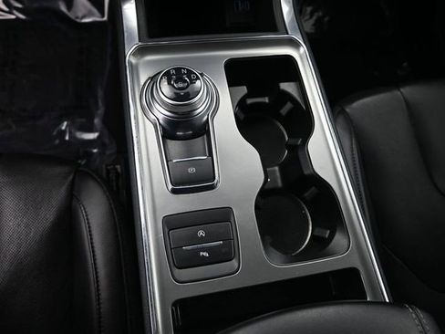 Used 2022 Ford Edge Titanium w/ Equipment Group 301A image 21