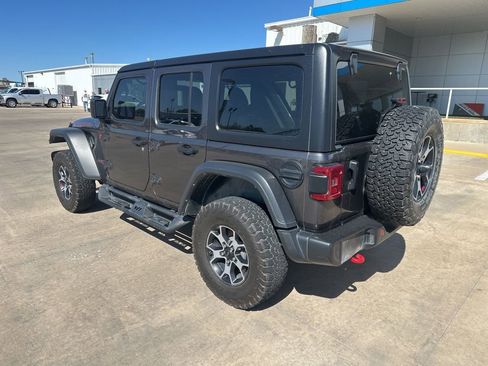 Used 2022 Jeep Wrangler Unlimited Rubicon w/ LED Lighting Group AWD/4WD image 34