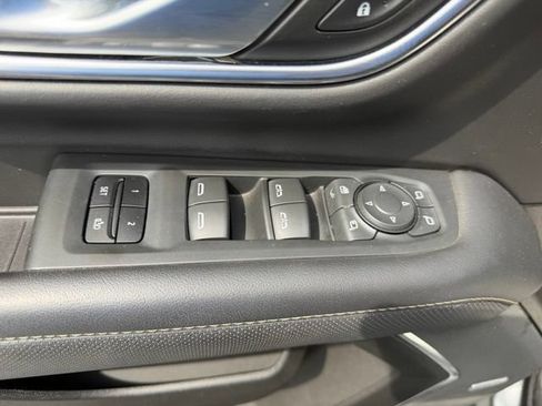 Used 2022 GMC Yukon SLT w/ SLT Premium Package AWD/4WD image 22