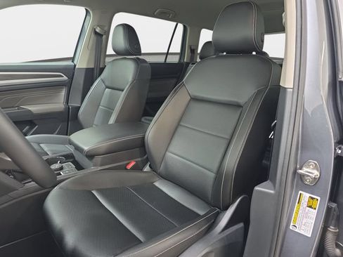 Used 2023 Volkswagen Atlas SE w/ Black Wheel Package AWD/4WD image 14