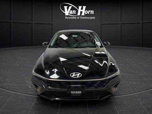 Used 2024 Hyundai Elantra SEL w/ Convenience Package image 12