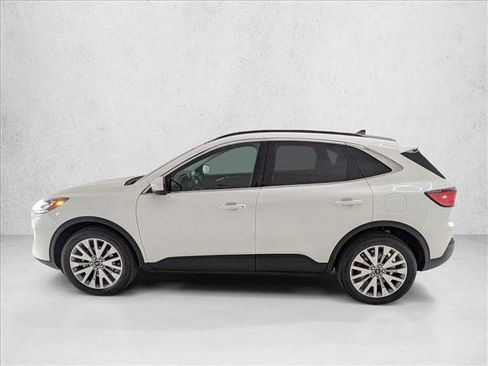 Used 2022 Ford Escape Titanium w/ Class II Trailer Tow Package image 9