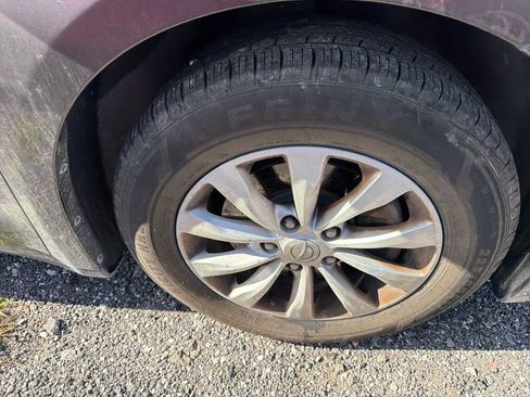 Used 2017 Chrysler Pacifica Touring-L FWD image 16