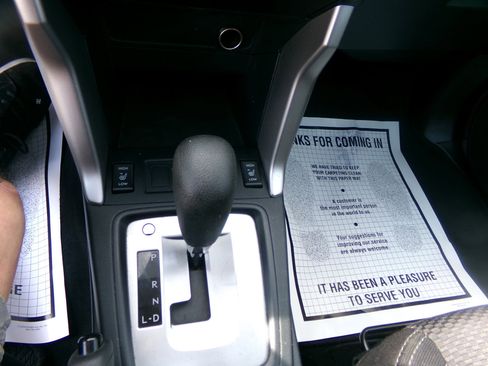 Used 2016 Subaru Forester 2.5i Premium w/ All-Weather Package image 16