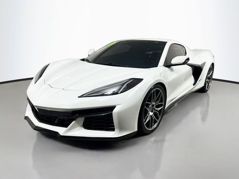 Used 2023 Chevrolet Corvette Z06 RWD image 10