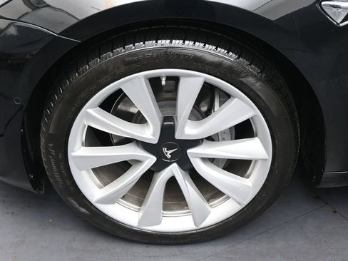 Used 2018 Tesla Model 3 Mid Range image 36