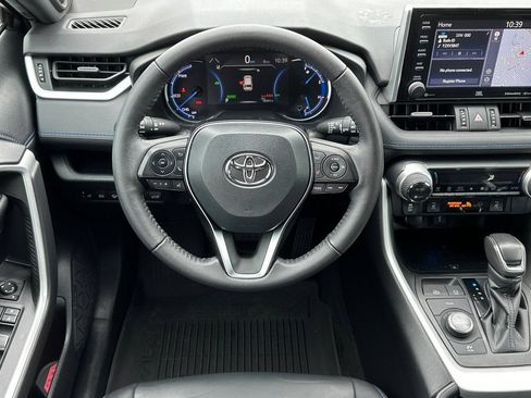 Used 2021 Toyota RAV4 XSE AWD/4WD image 17