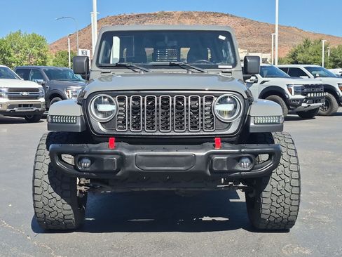 Used 2020 Jeep Gladiator Overland AWD/4WD image 9