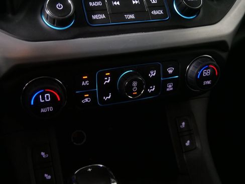 Used 2019 GMC Acadia SLT AWD/4WD image 26
