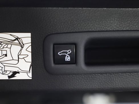 Used 2022 Toyota Sienna XSE image 20