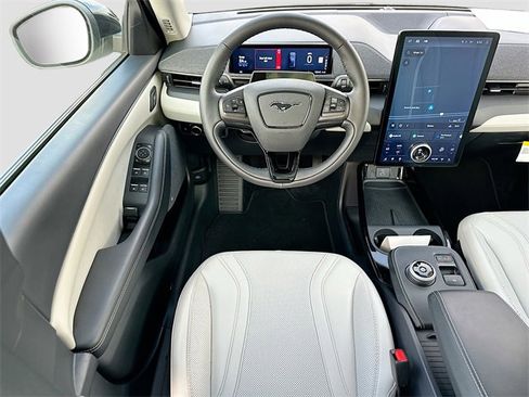 Used 2023 Ford Mustang Mach-E Premium image 24