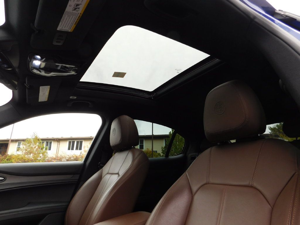 Used 2023 Alfa Romeo Stelvio Ti AWD/4WD image 18