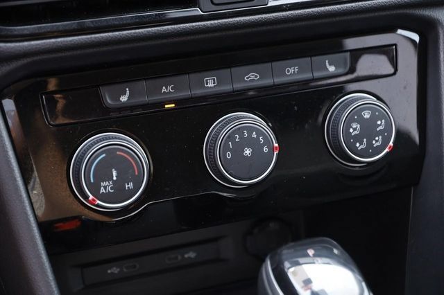 Certified 2023 Volkswagen Taos SE AWD/4WD image 16