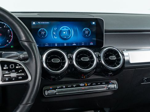 Certified 2021 Mercedes-Benz GLB 250 250 4MATIC image 19