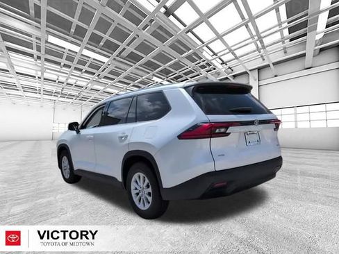 Used 2024 Toyota Grand Highlander XLE image 5