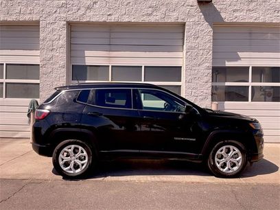 Used 2024 Jeep Compass Latitude