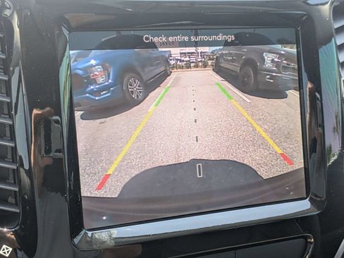 Used 2019 Jeep Cherokee Limited FWD image 22