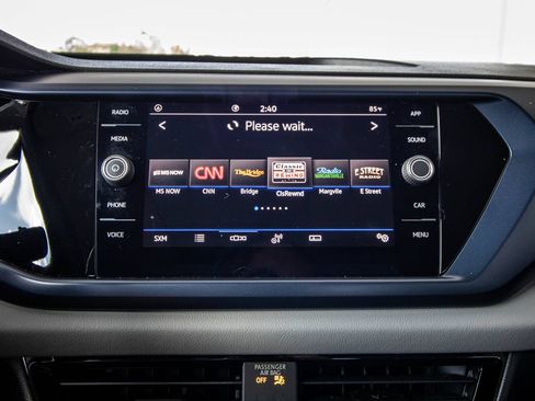 Certified 2023 Volkswagen Taos SE w/ Panoramic Sunroof Package FWD image 38